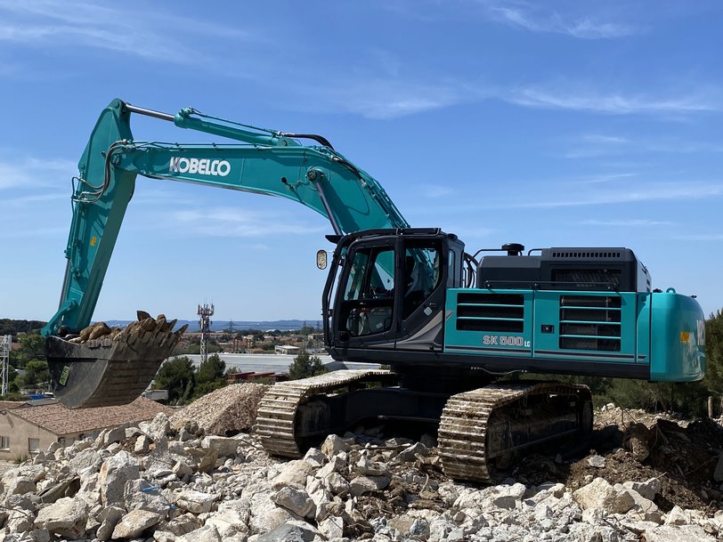KOBELCO EXTENDS ITS LINE-UP IN THE 50-TONNE CLASS WITH THE INTRODUCTION OF TWO NEW MODELS